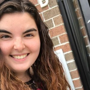 Meet your Posher, Abby